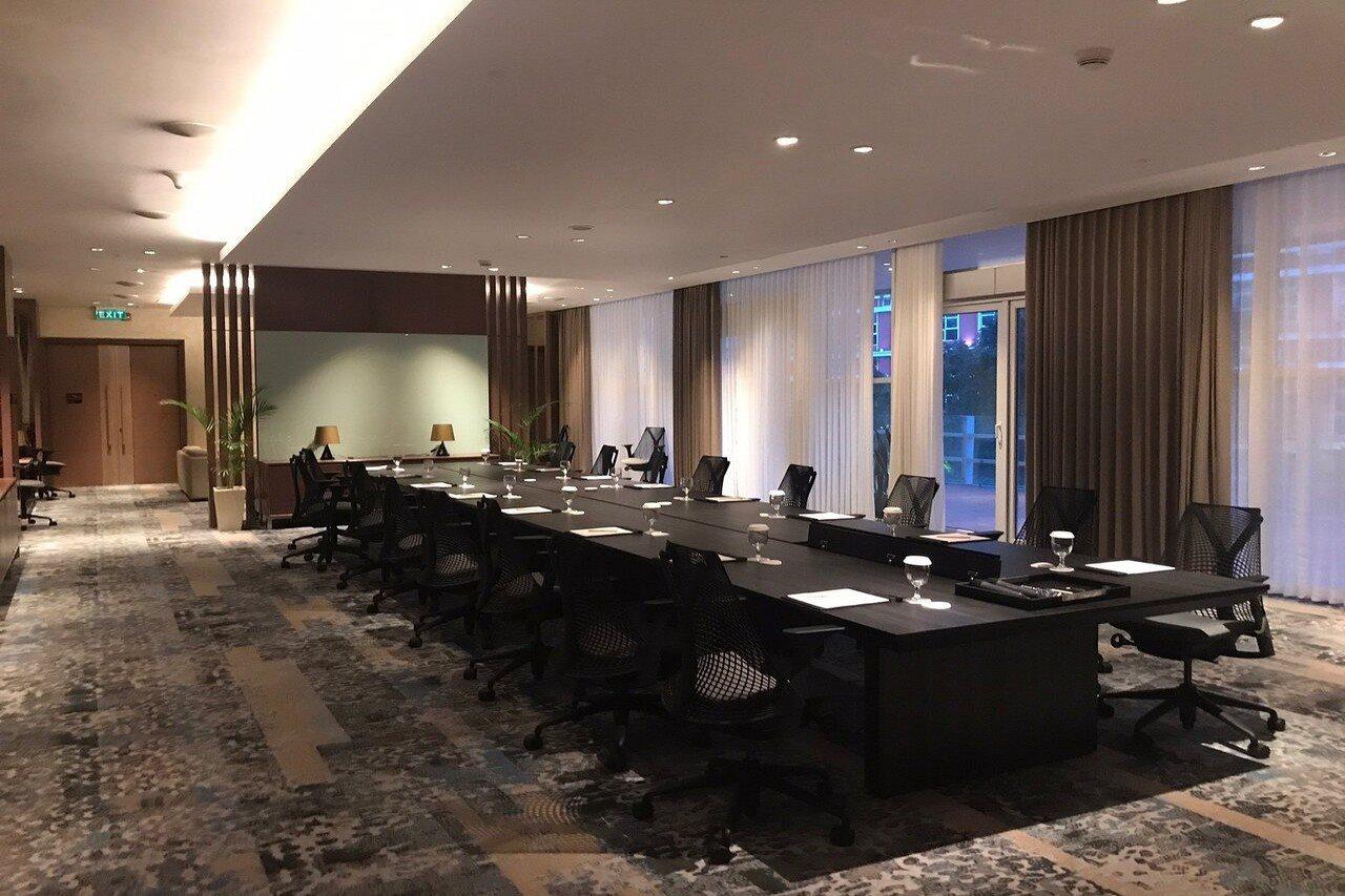 Doubletree By Hilton Surabaya Hotel Buitenkant foto