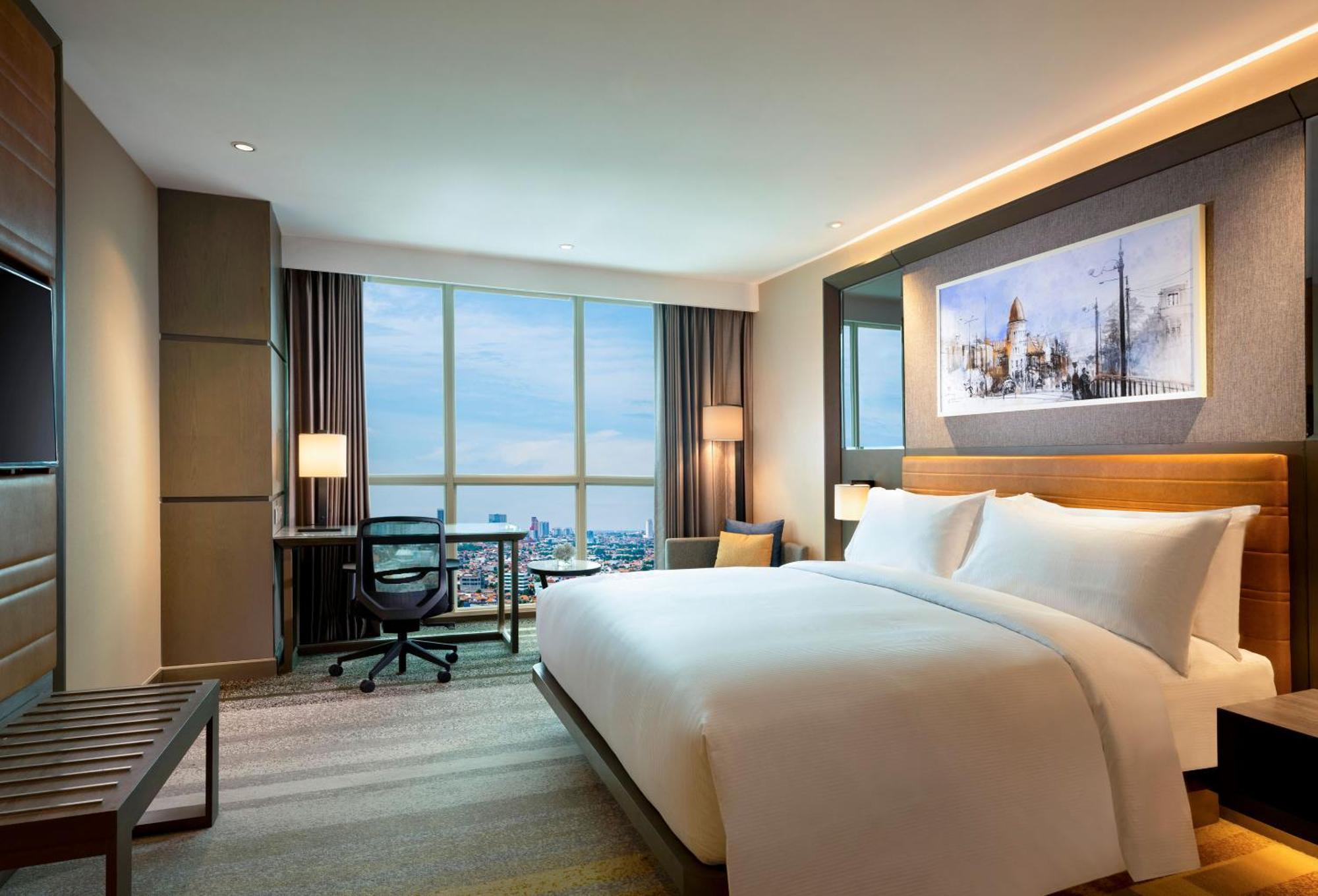 Doubletree By Hilton Surabaya Hotel Buitenkant foto