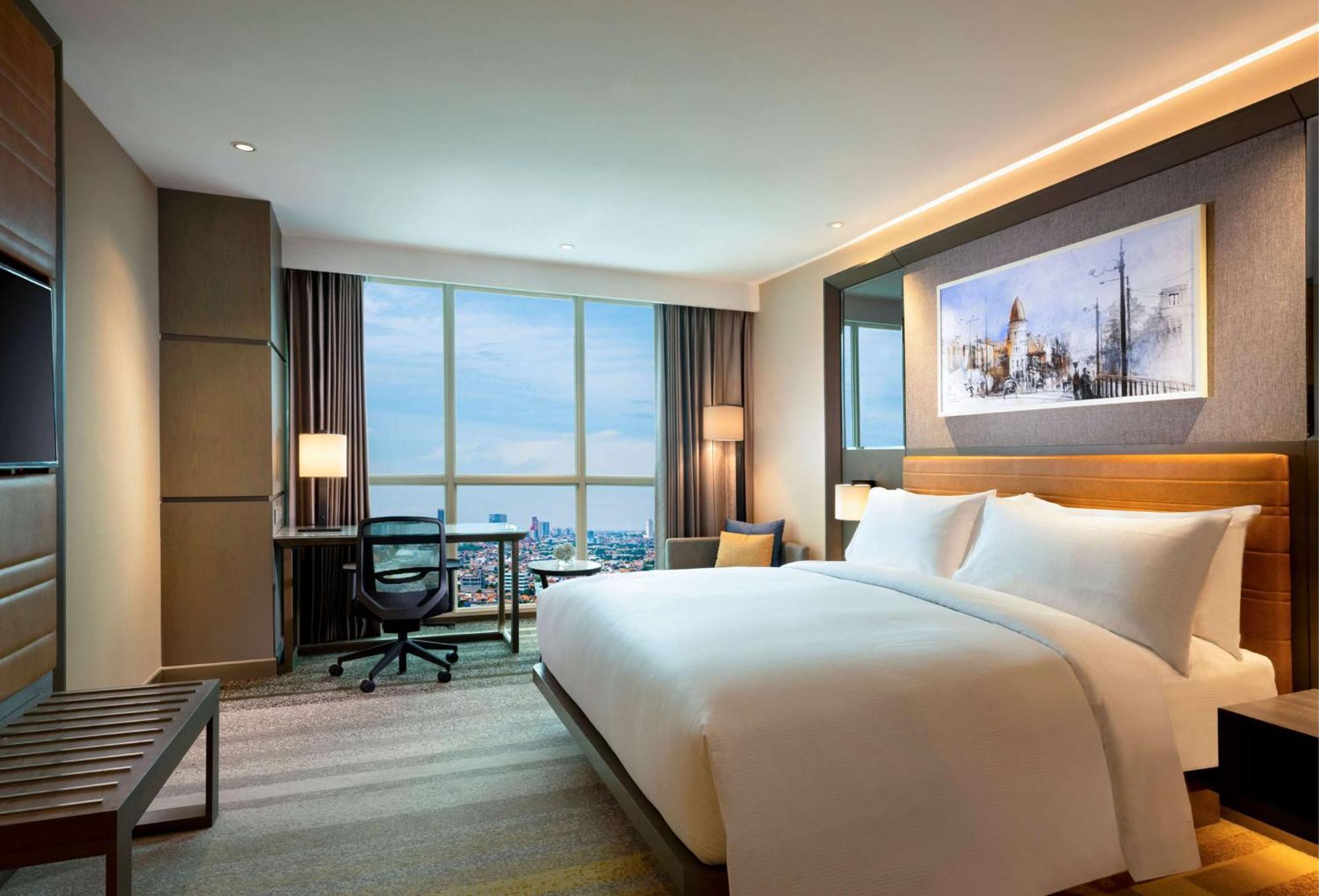 Doubletree By Hilton Surabaya Hotel Buitenkant foto