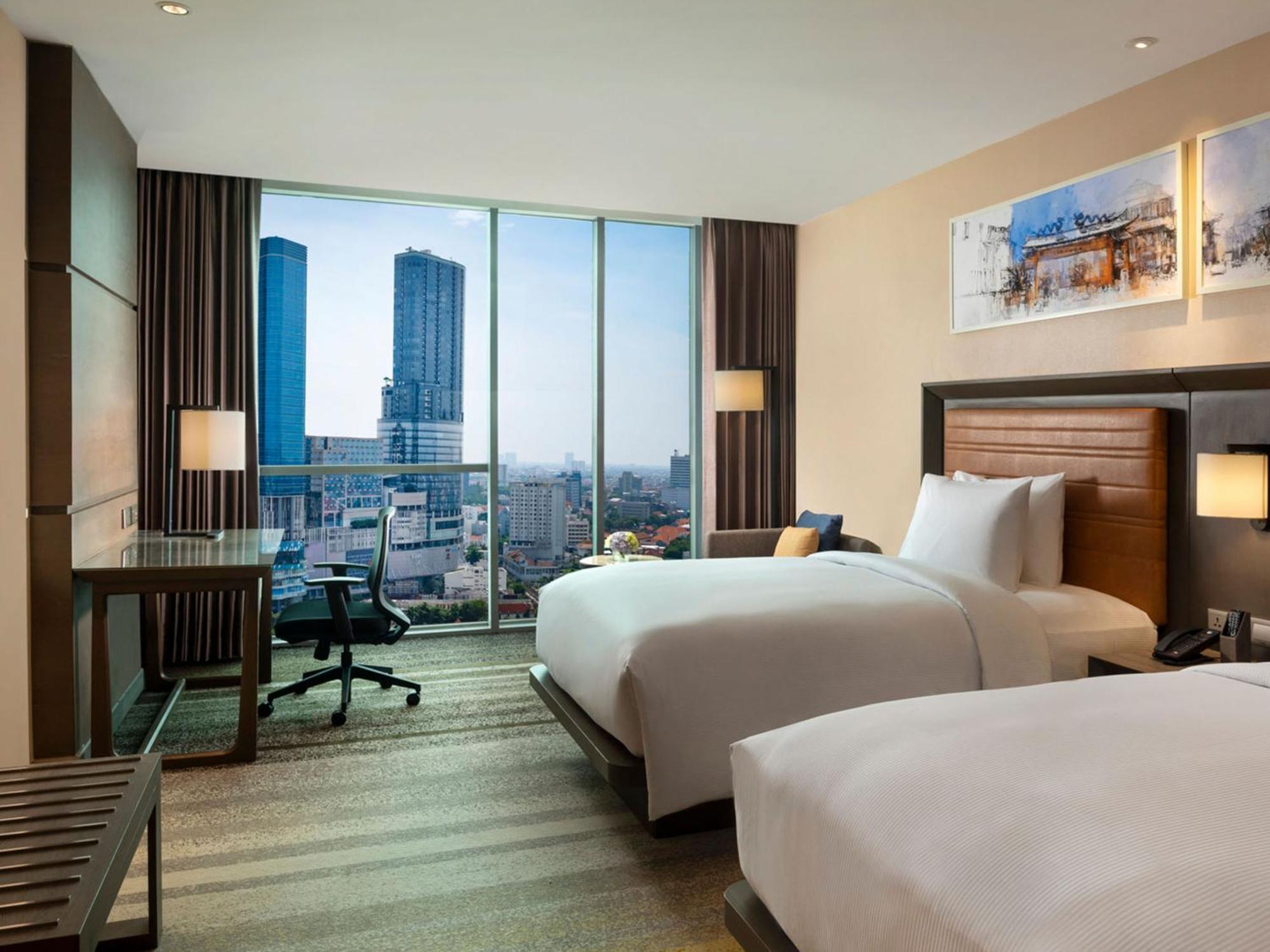 Doubletree By Hilton Surabaya Hotel Buitenkant foto